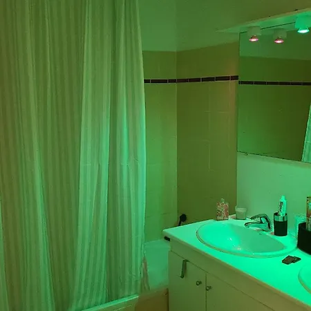 Apartment Cozy House Two Free Parking Spaces