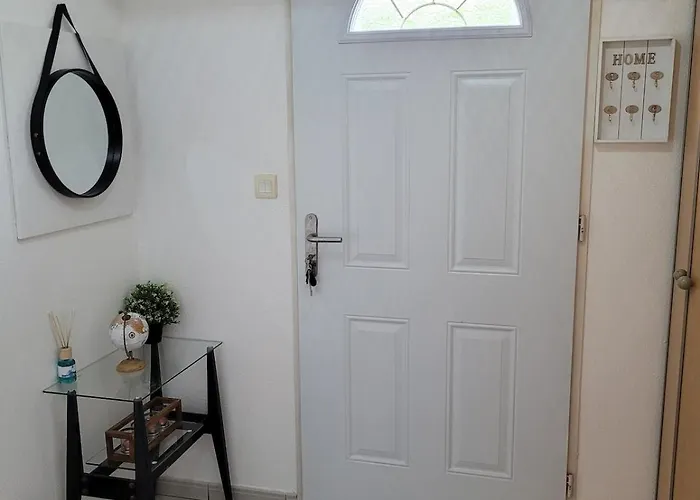 Cozy House Two Free Parking Spaces