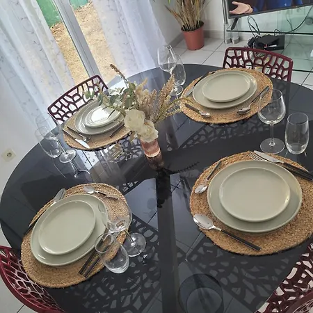 公寓 Cozy House Two Free Parking Spaces