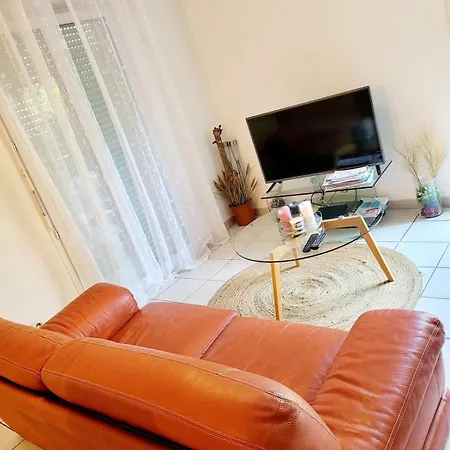 Cozy House Two Free Parking Spaces *